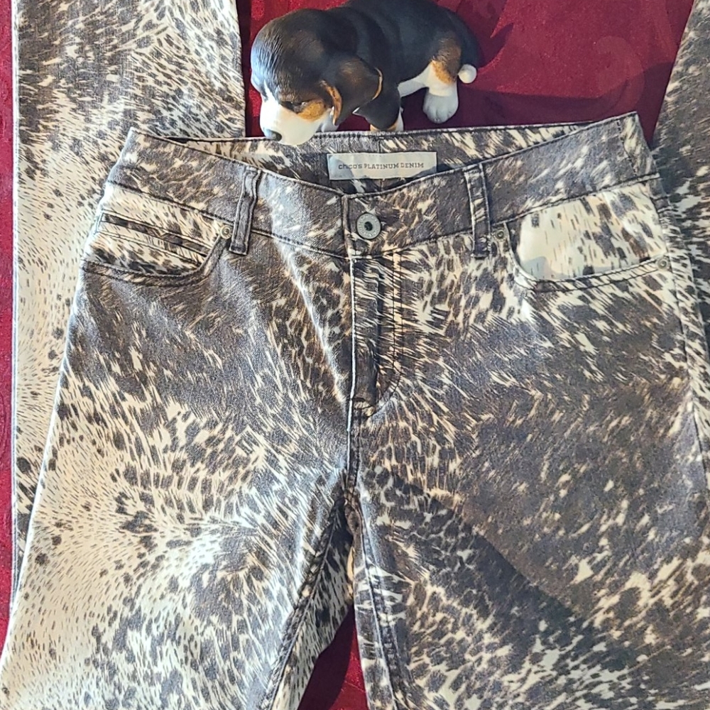 Chico's jeans cheetah style size 4 crm/brwn